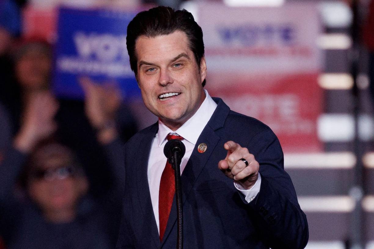 Matt Gaetz, de 42 años, es miembro de la Cámara de Representantes de Estados Unidos en representación de Florida. Ha ocupado el cargo desde 2017. Representó a los condados de Escambia, Okaloosa, Santa Rosa y partes de Walton. Fue nominado por Trump par ser el Fiscal Generall, pero en diciembre desistió al cargo.