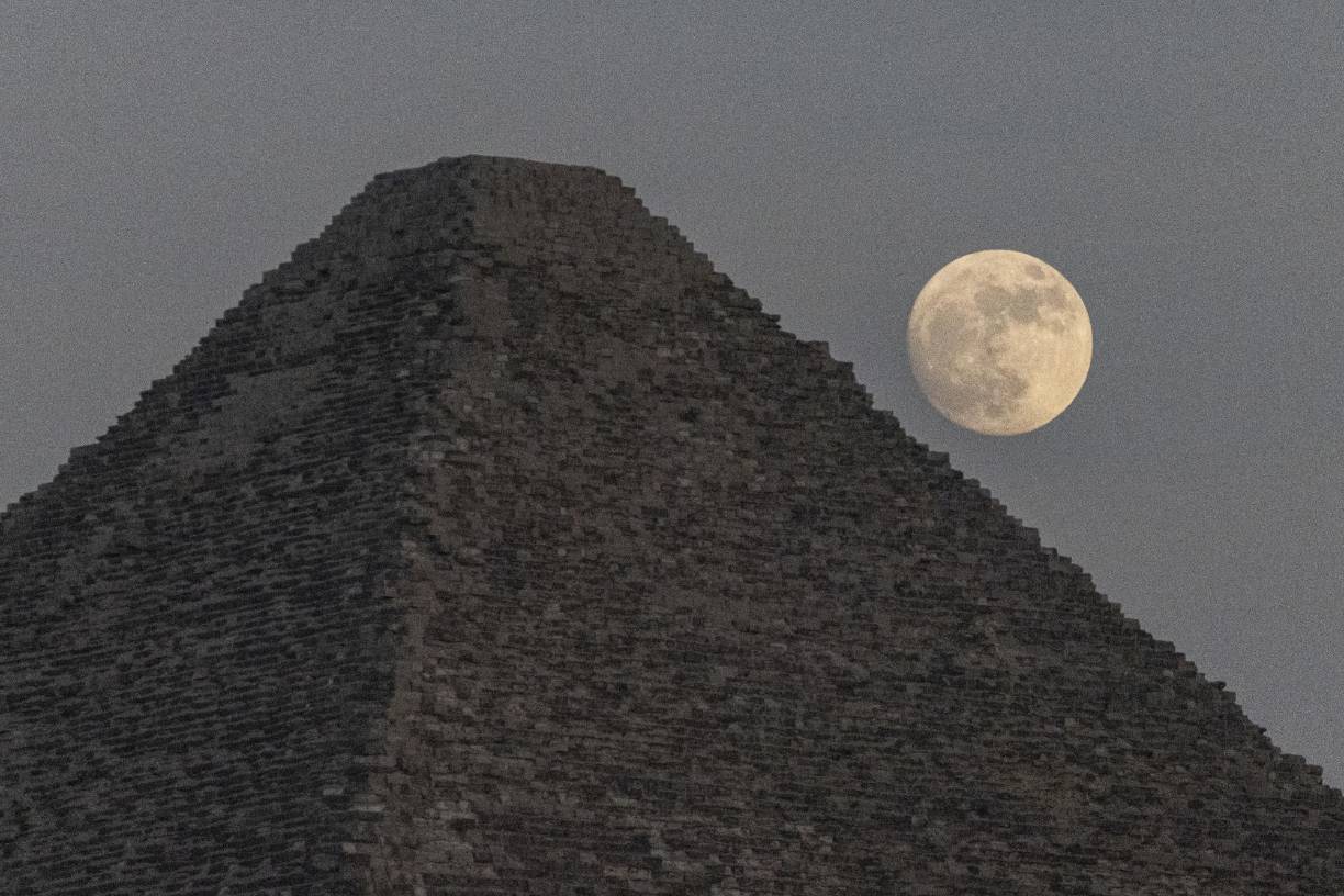  La superluna de ciervo es el tercer evento astronómico que se registra en los últimos tres meses tras el eclipse lunar de mayo y de la Superluna de Fresa de junio.