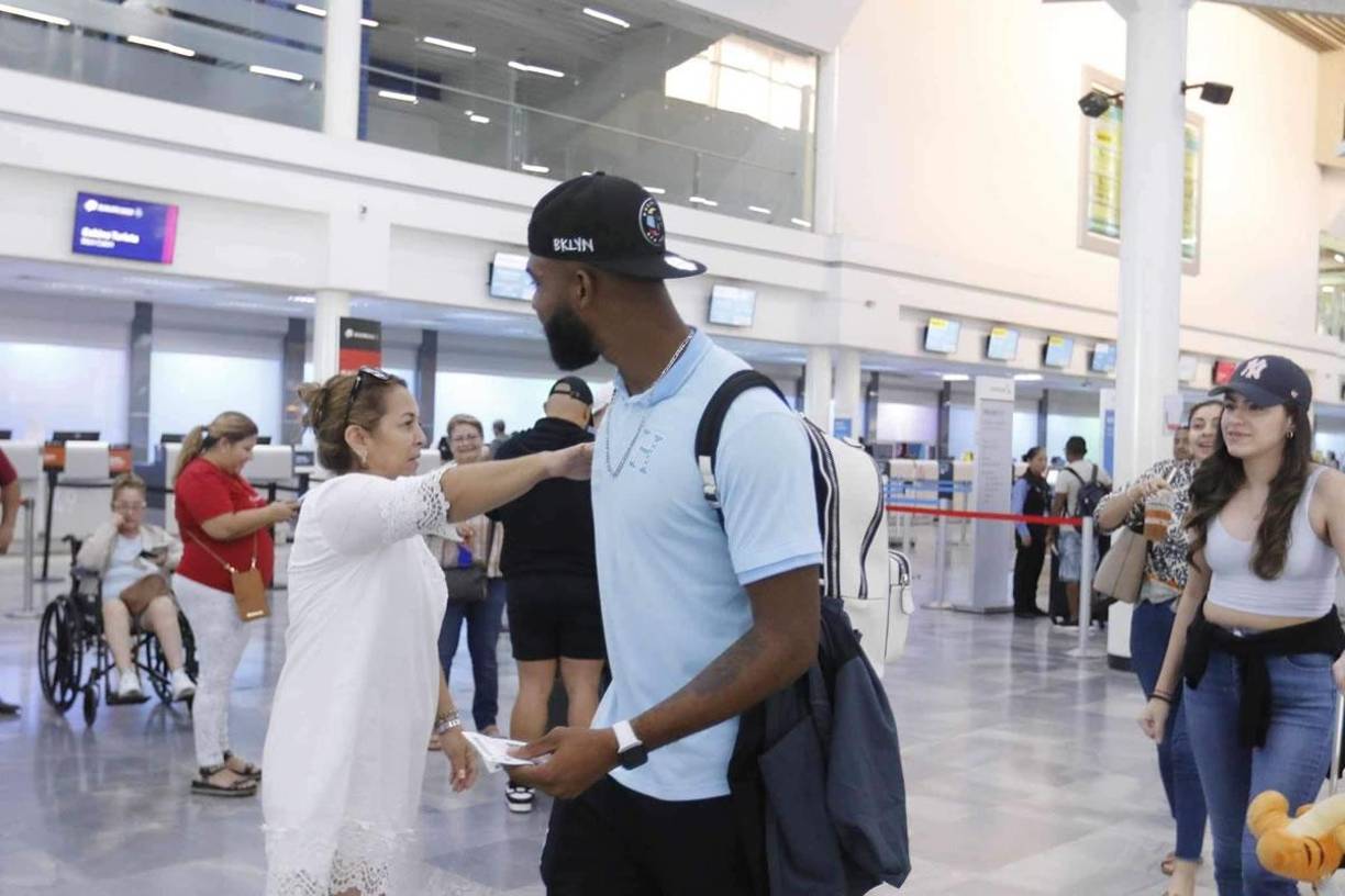 La Selección de Honduras hará en escala a Panamá y de ahí sale rumbo a República Dominicana llegando a las 10:15 de la noche a Santo Domingo.