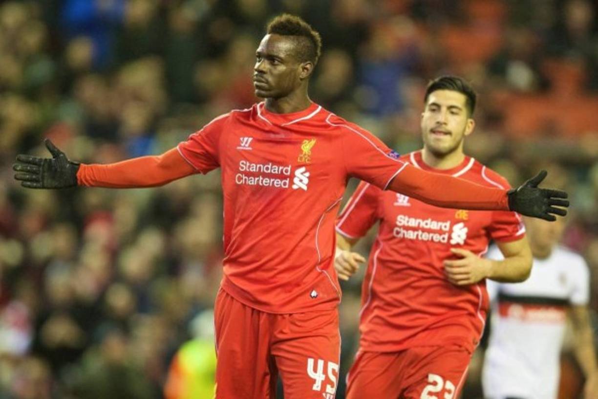 El Ajax de Amsterdam está estudiando el fichaje de Mario Balotelli, jugador del Liverpool FC, eso sí primero deberán clasificarse para la próxima Champions League, de lo contrario no abordarán el fichaje del italiano. El conjunto inglés está dispuesto a dejar marchar al italiano puesto que no entra en los planes de Jurgen Klopp para la próxima temporada y facilitará que se marche a otro club.