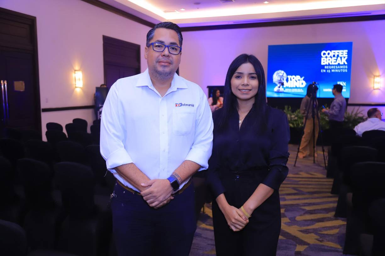 Jairo Canales y Karina Villanueva