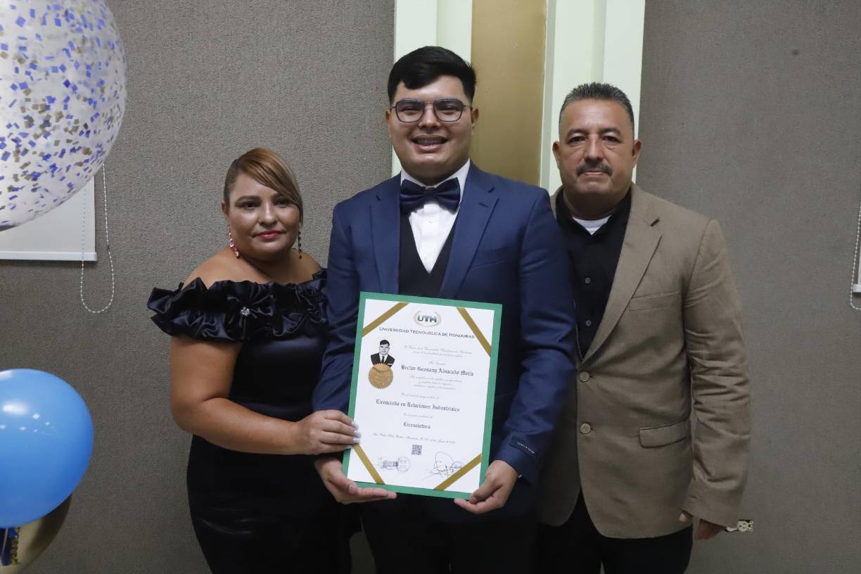 Berta Mejía, Héctor y Santos Alvarado