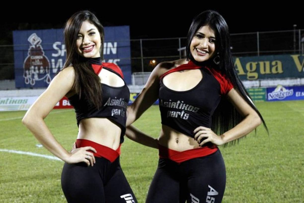 Estas bellezas robaron miradas en el estadio Excélsior.