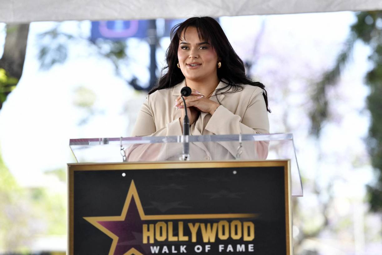 Obtener una estrella en el Paseo de la Fama de Hollywood era algo que sus hijos dijeron que Rivera no solo soñó, sino que manifestó que sucedería para ella. “Ella lo hizo, y es más genial decir que lo hizo desde el cielo”, dijo Jenicka. “Pensé que era imposible obtener (la estrella) después de su muerte, pero Dios tiene una manera de demostrar que las personas están equivocadas”.