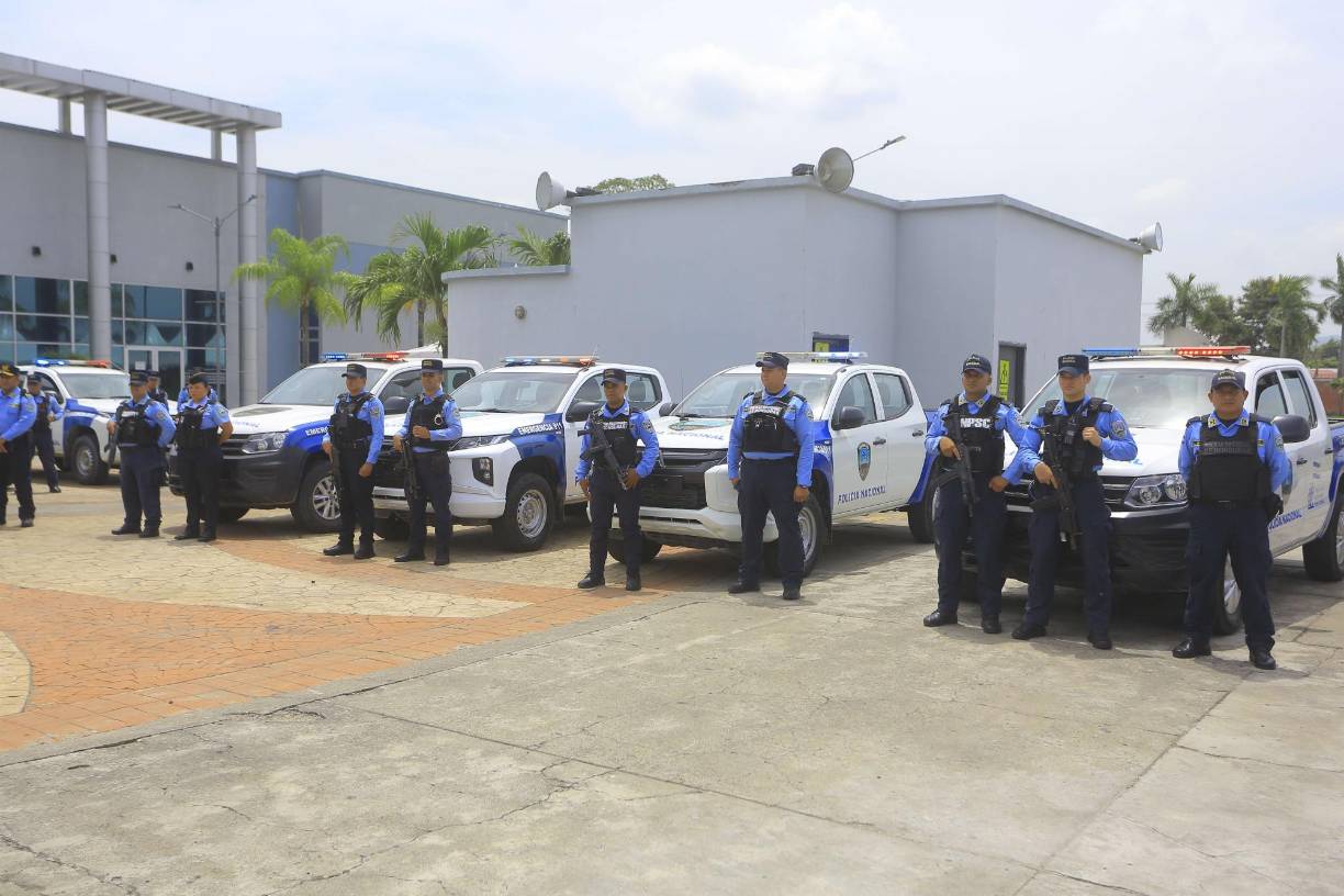 Consultado sobre el riesgo que se corre de que las estructuras criminales utilicen esta medida a su favor, haciéndose pasar por agentes policiales, el ministro respondió que están conscientes del riesgo, pero que están preparados para combatir las estructuras que pueden operar de esta forma.