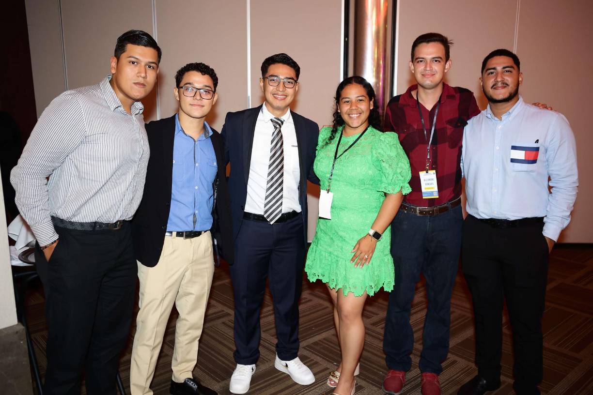 Rafael Galdámez, Elder Banegas, Junior Cruz, Melvi Sorto, Alejandro Banegas y Carlos Díaz