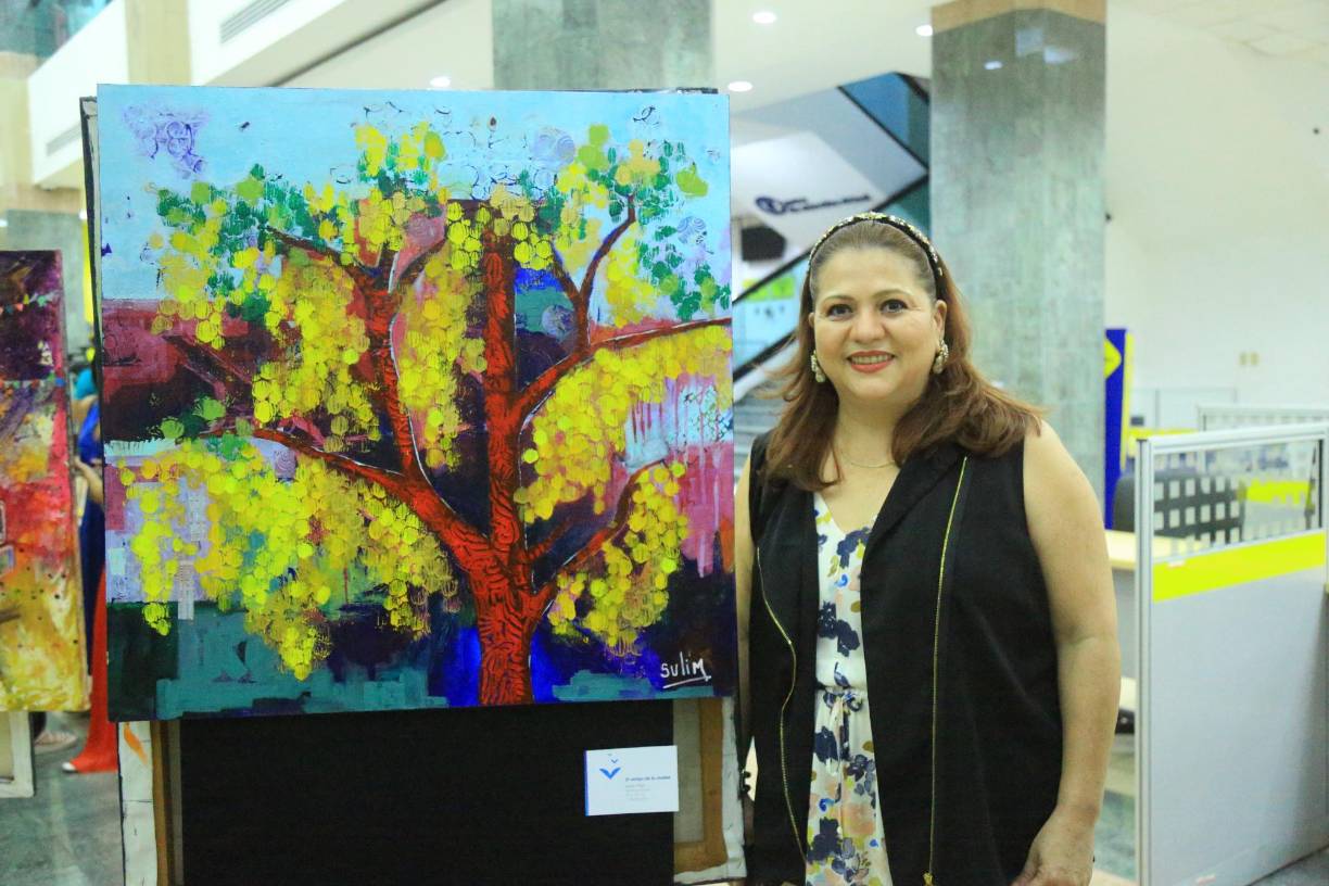 Sulim Trejo presentó su pintura “El amigo de la ciudad”. 