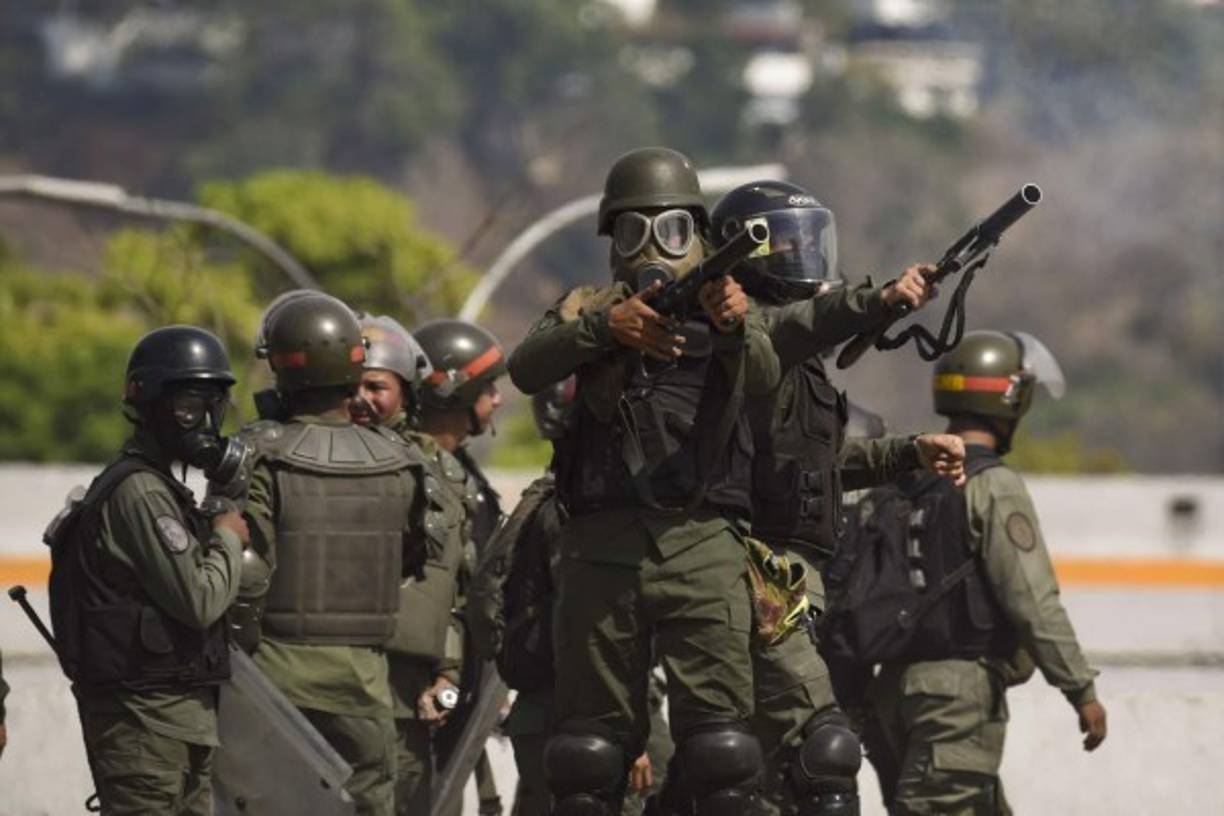 La masiva manifestación fue reprimida por las fuerzas de seguridad.