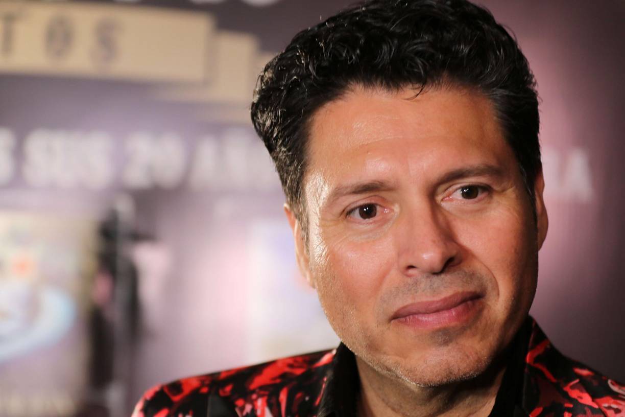 En el espacio se conversó acerca del significado de este festejo, su siempre notorio regreso a Honduras y las experiencias vividas a bordo de su “20 años tour”. Y en relación a la incidencia climática que se presentaba en ese momento, mientras el público continuaba llegando al estadio, Silvas dijo: “Nosotros no hacemos canciones, hacemos música y eso la gente lo sabe. Hoy que están aquí, bajo la lluvia, vamos a hacer que valga aún más la pena”.