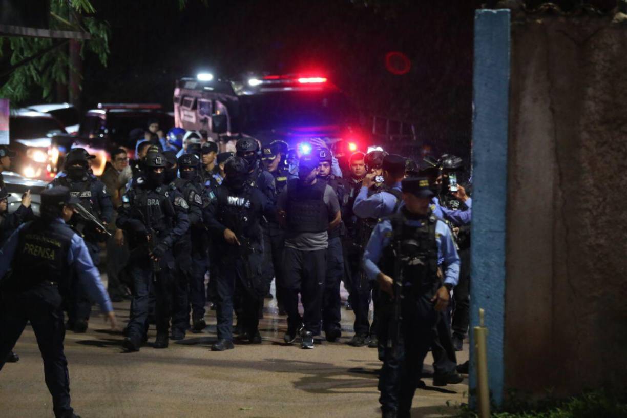 Las tres mujeres desaparecieron después de haber salido el 7 de enero de la comunidad de Punta Gorda en compañía del estadounidense, quien un día después viajó a su país, al parecer a California.