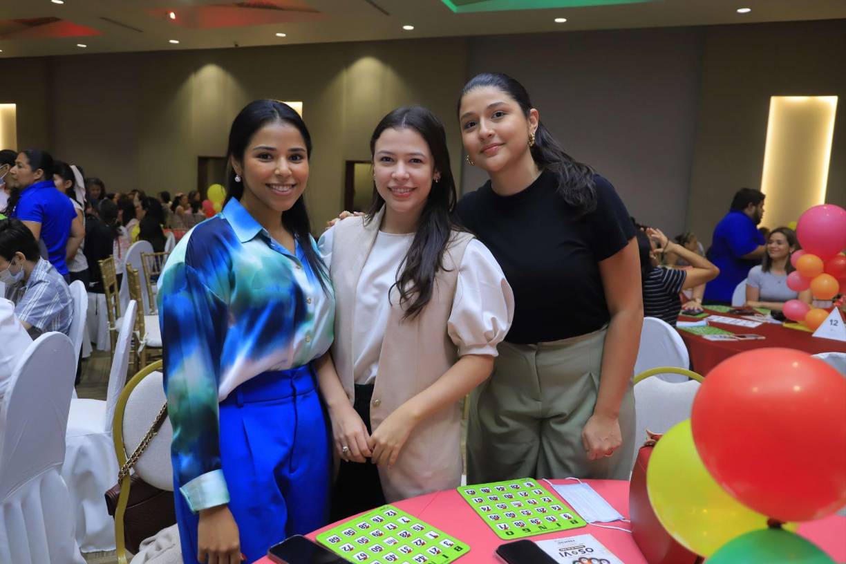 Sara Quan, Dennise Medina y Andrea Gómez