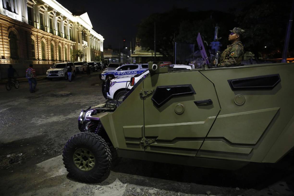 Bukele ha anunciado la compra de nuevos y modernos vehículos militares para las fuerzas de seguridad como parte de su plan de seguridad.