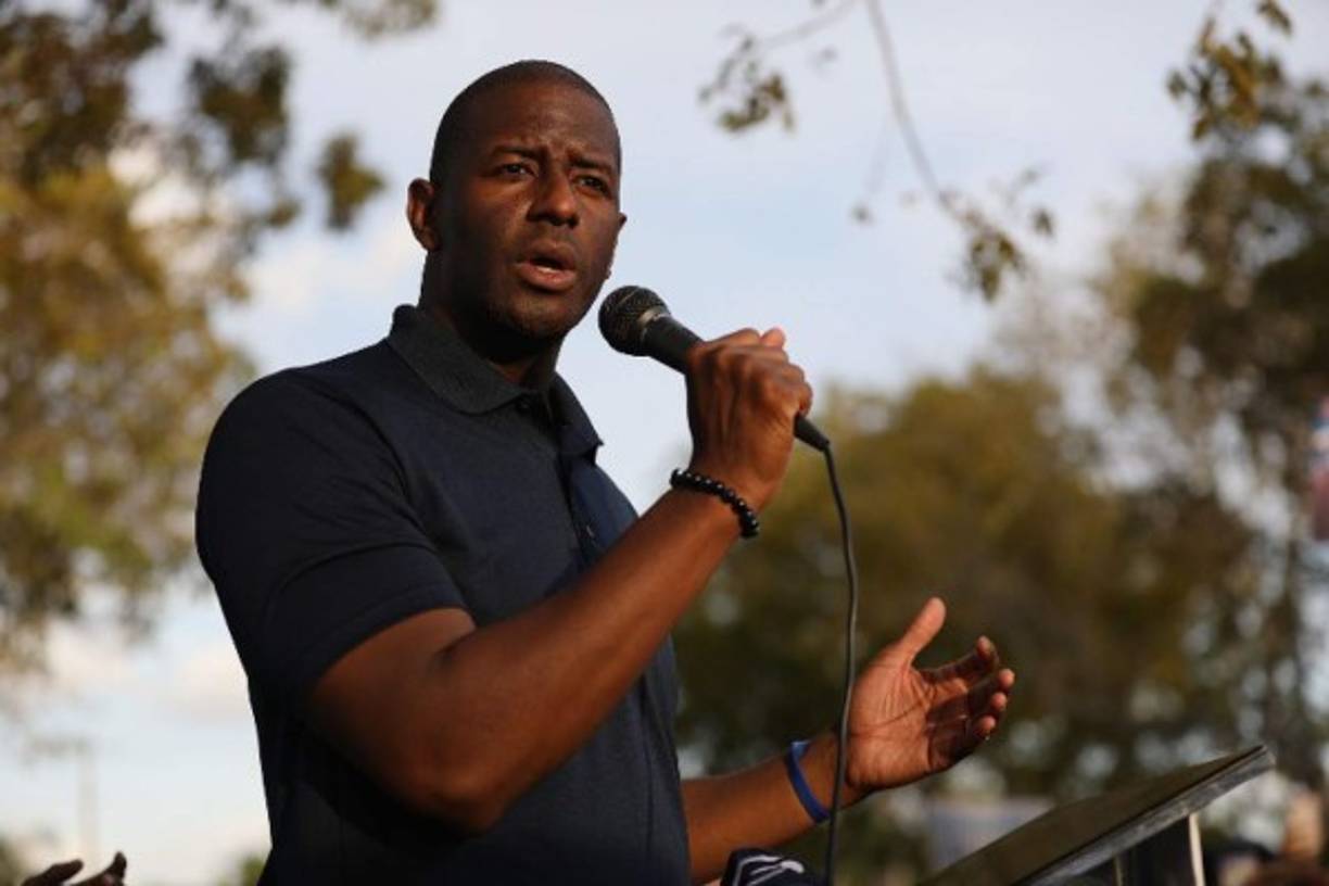 En Florida, el alcalde afroestadounidense de Tallahassee, Andrew Gillum, está en un mano a mano con un fiel seguidor de Trump, el representante republicano Ron DeSantis.