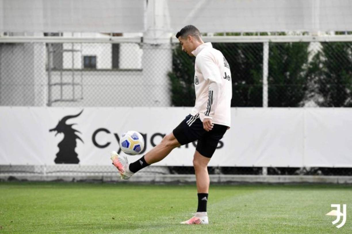 Tampoco está nada claro el futuro del portugués. Mucho se está hablando en los últimos meses del porvenir del luso y de su continuidad en la Juventus, sobre la que cada vez hay más dudas. Algunas informaciones apuntan a que podría regresar al Manchester United este verano en una operación trueque con Paul Pogba.