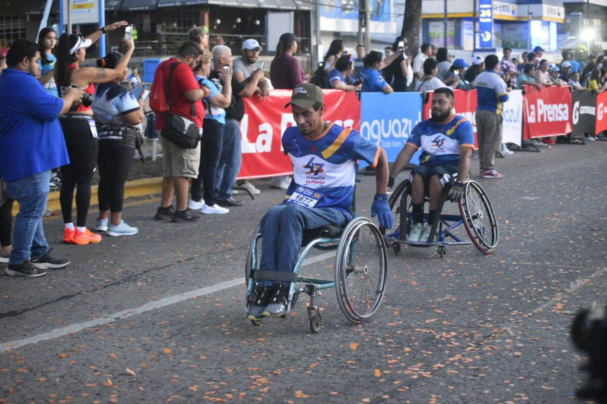 Ellos han dado el ejemplo al decir presente en la carrera de atletismo.