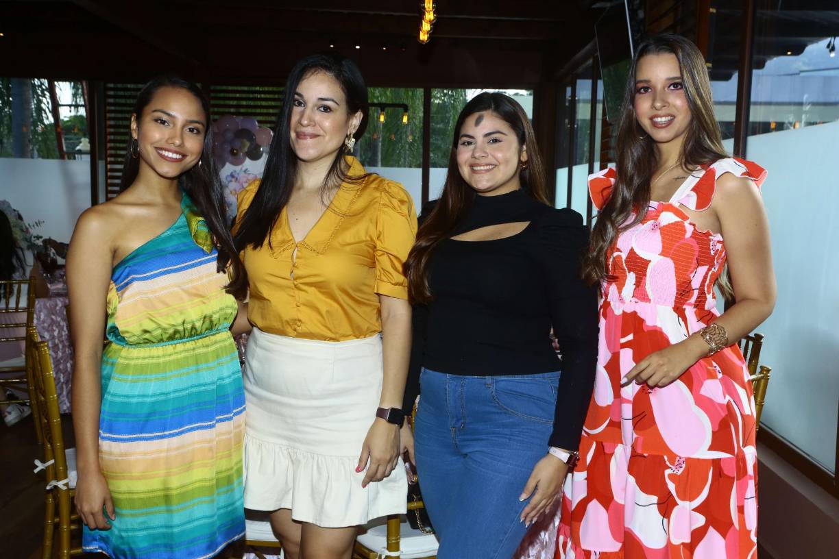 María Fernanda Delgado, Holly Kattán, Dulce Calderón y Daniela Delgado