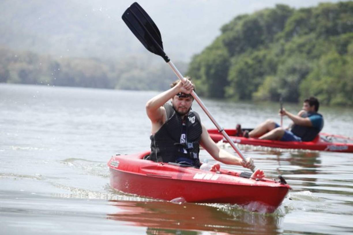 Chachahuala Beach. En este hotel con cabañas ecológicas puede disfrutar de su bar y restaurante. Pero lo más divertido será la adquisición de lanchas para pescar y herramientas para hacer kayak sobre la laguna de Chachahuala.