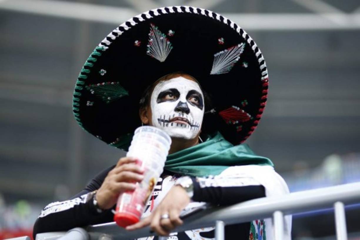Llanto mexicano en el Samara Stadium. La decepción se ve reflejada en el rostro de este aficionado. Foto AFP