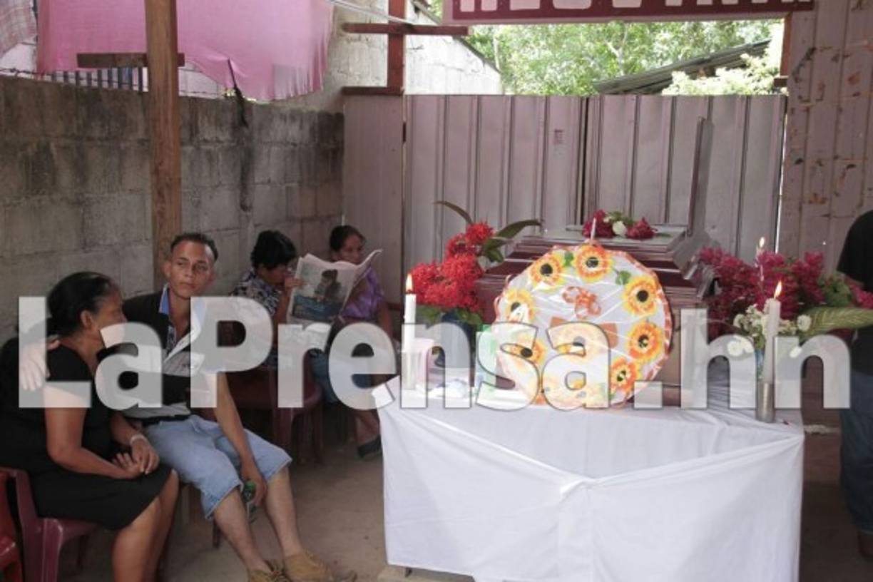 El desconcierto tras la masacre de ocho trabajadores del rubro del transporte en Choloma fue palpable en las viviendas donde se velaron a las víctimas.