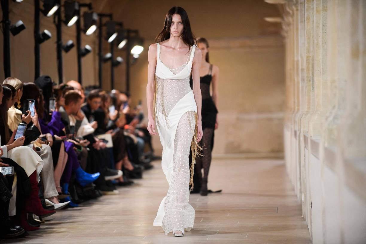 Los colores neutros siguen siendo los predilectos de la firma.