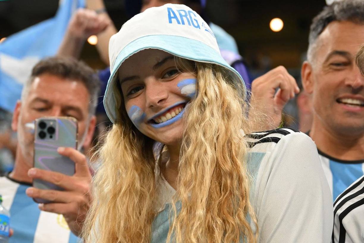 Antonela se roba las miradas y ambiente Países Bajos-Argenitna