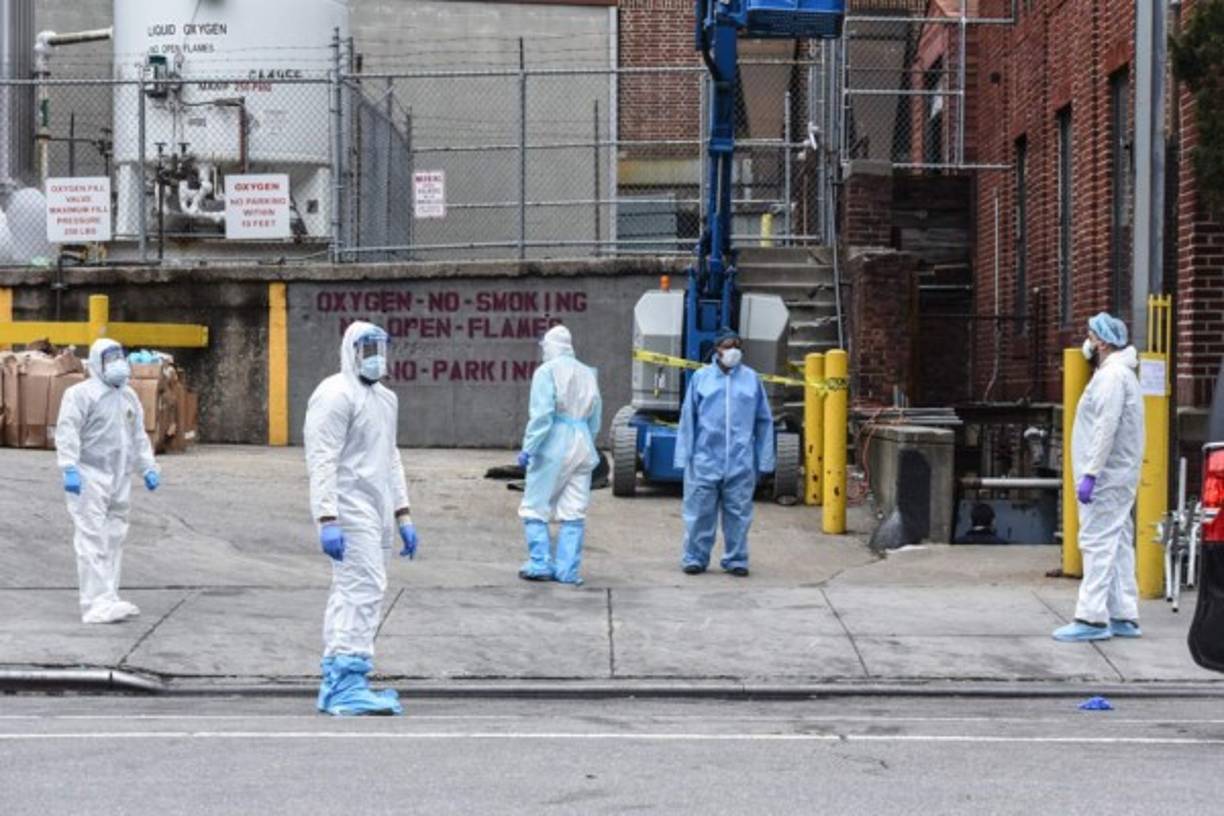 7. ¿Por qué hay gente con síntomas mucho más severos?<br/><br/>El COVID-19 se presenta de forma leve en la mayoría de los pacientes. Sin embargo, cerca del 20% desarrolla una enfermedad severa. Esto es por el estado del sistema inmunológico de una persona parece ser parte del problema y también puede haber un factor genético.