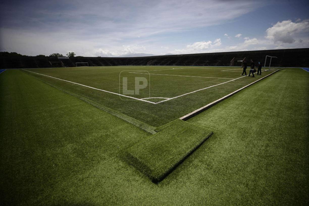 Tuvieron que pasar 29 años desde su edificación para que en el 2015 el estadio fuera rebautizado con el nombre del primer presidente de la era constitucional en Honduras y sería a partir de la gestión del alcalde de la ciudad, Aníbal Flores, que iniciarían los trabajos de remodelación, haciendo que el escenario poco a poco comience a lucir sus mejores galas.