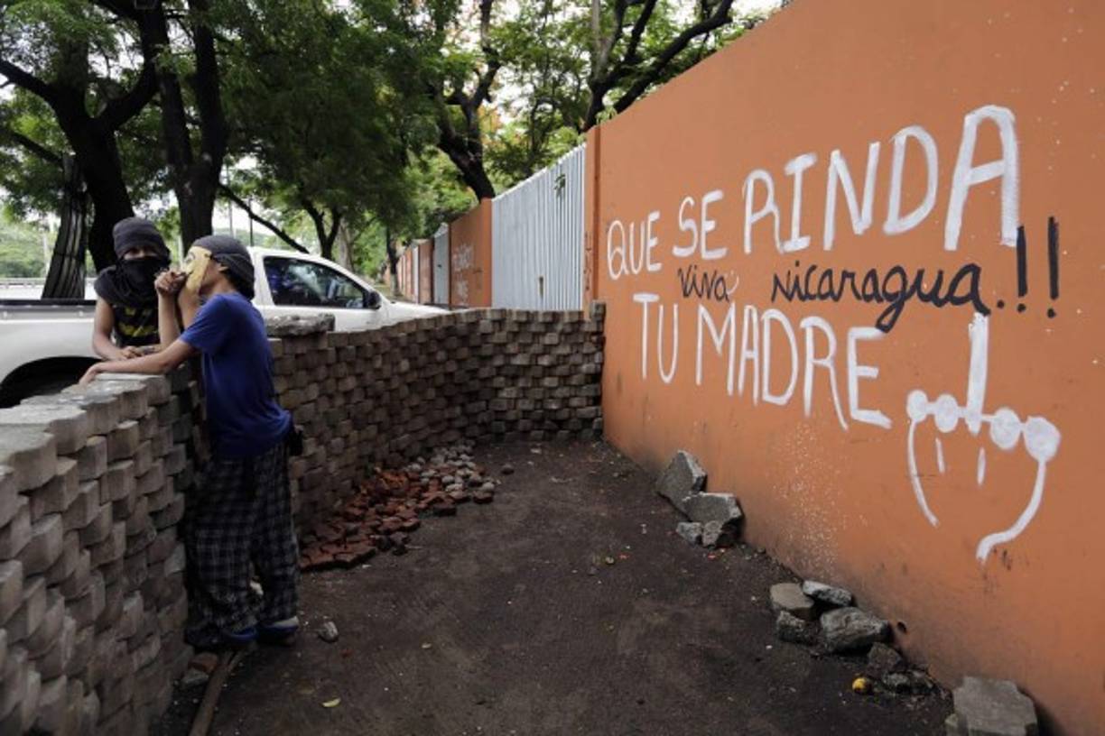 Otros disturbios ocurridos el fin de semana dejaron otro muerto, llevando al menos a 85 la cifra de fallecidos desde el inicio de las protestas, en tanto los heridos suman más de 860.