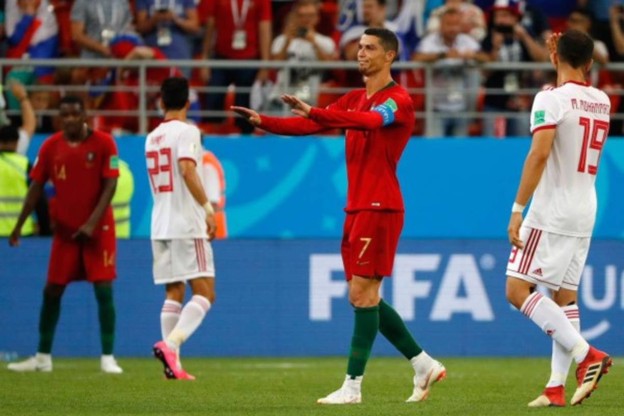 Cristiano Ronaldo ha sido objeto de diversos comentarios luego de que tuvo un gesto en el que muchos lo han tomado como burla a Irán.