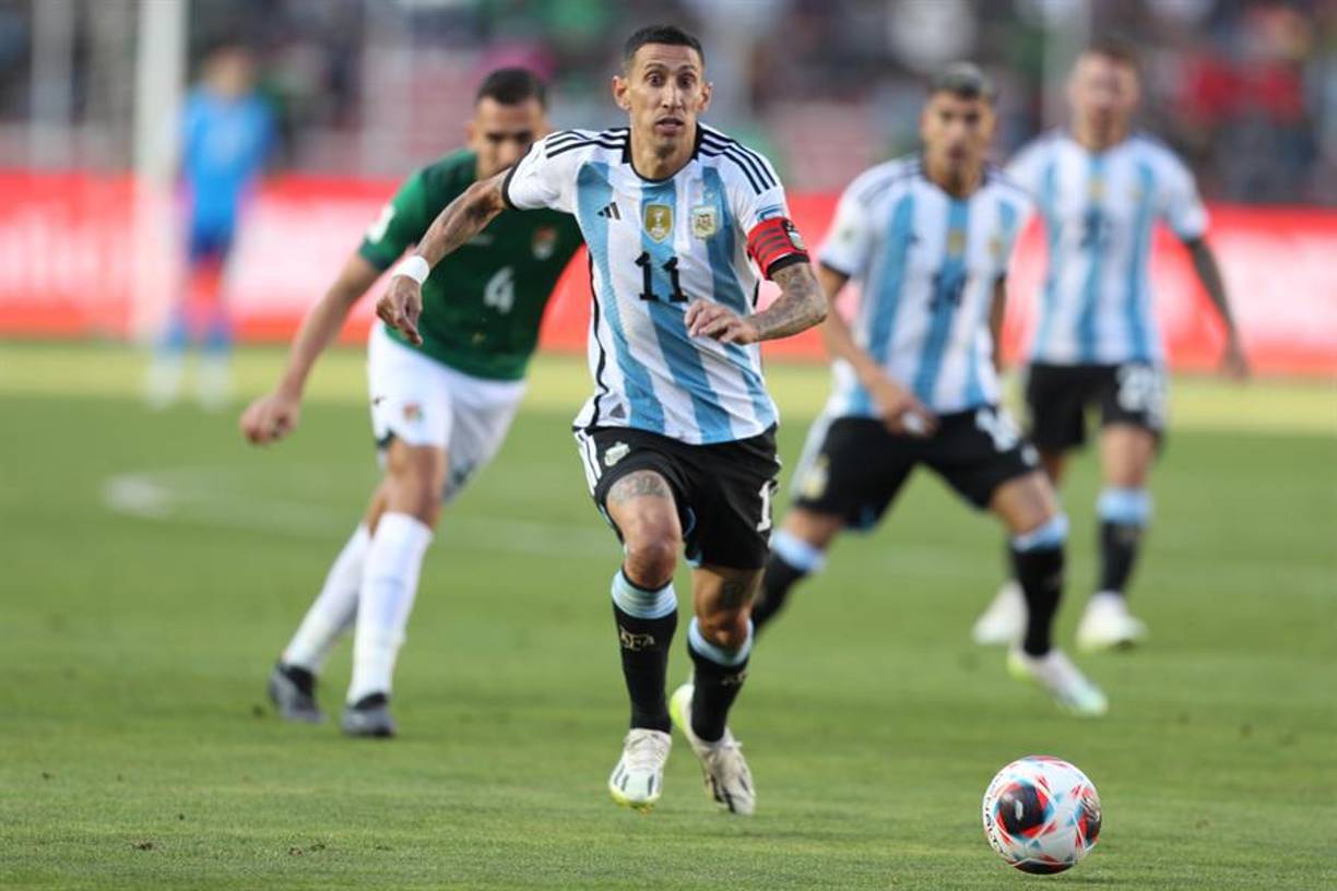 Di María fue el reemplazo de Messi en Argentina, que desplegó una estrategia de 4-4-3 y desde los primeros minutos desarrolló las principales jugadas de gol.