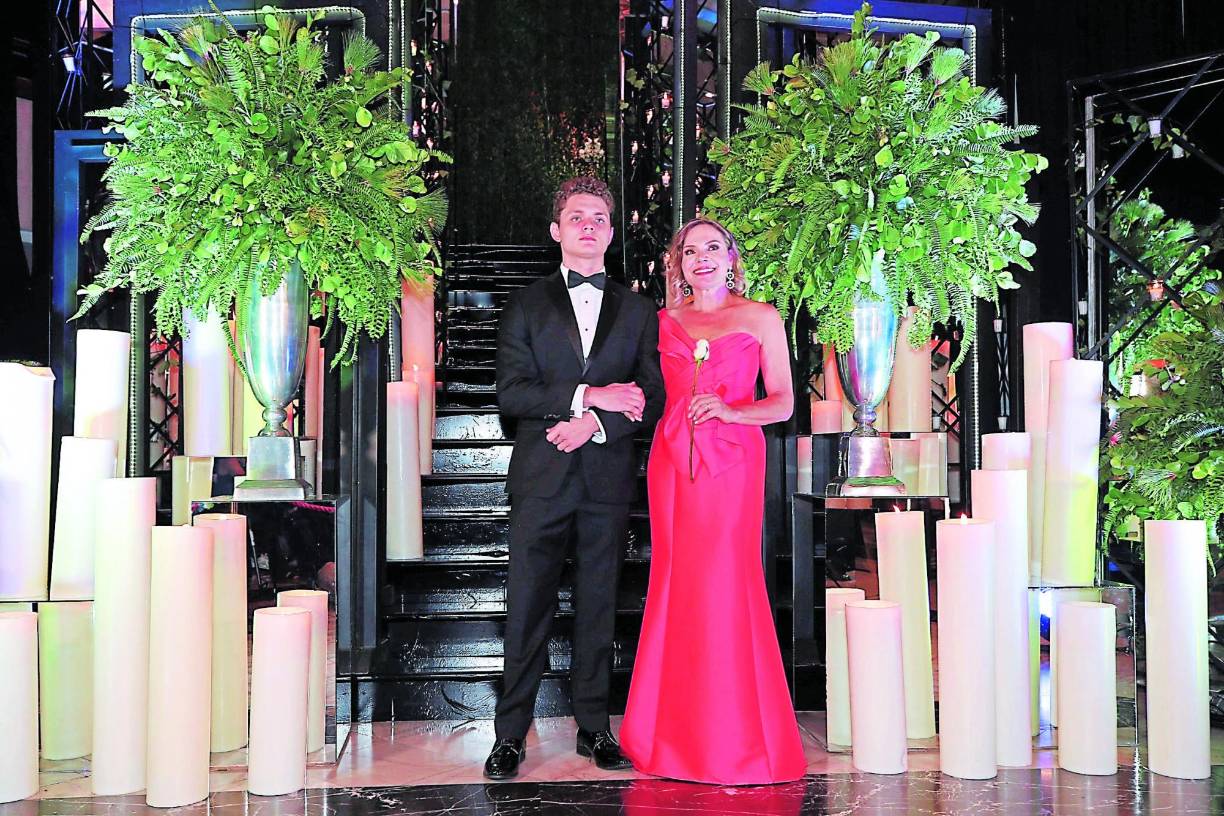  Gabriel Ignacio Maradiaga Vega y Cathy Vega.