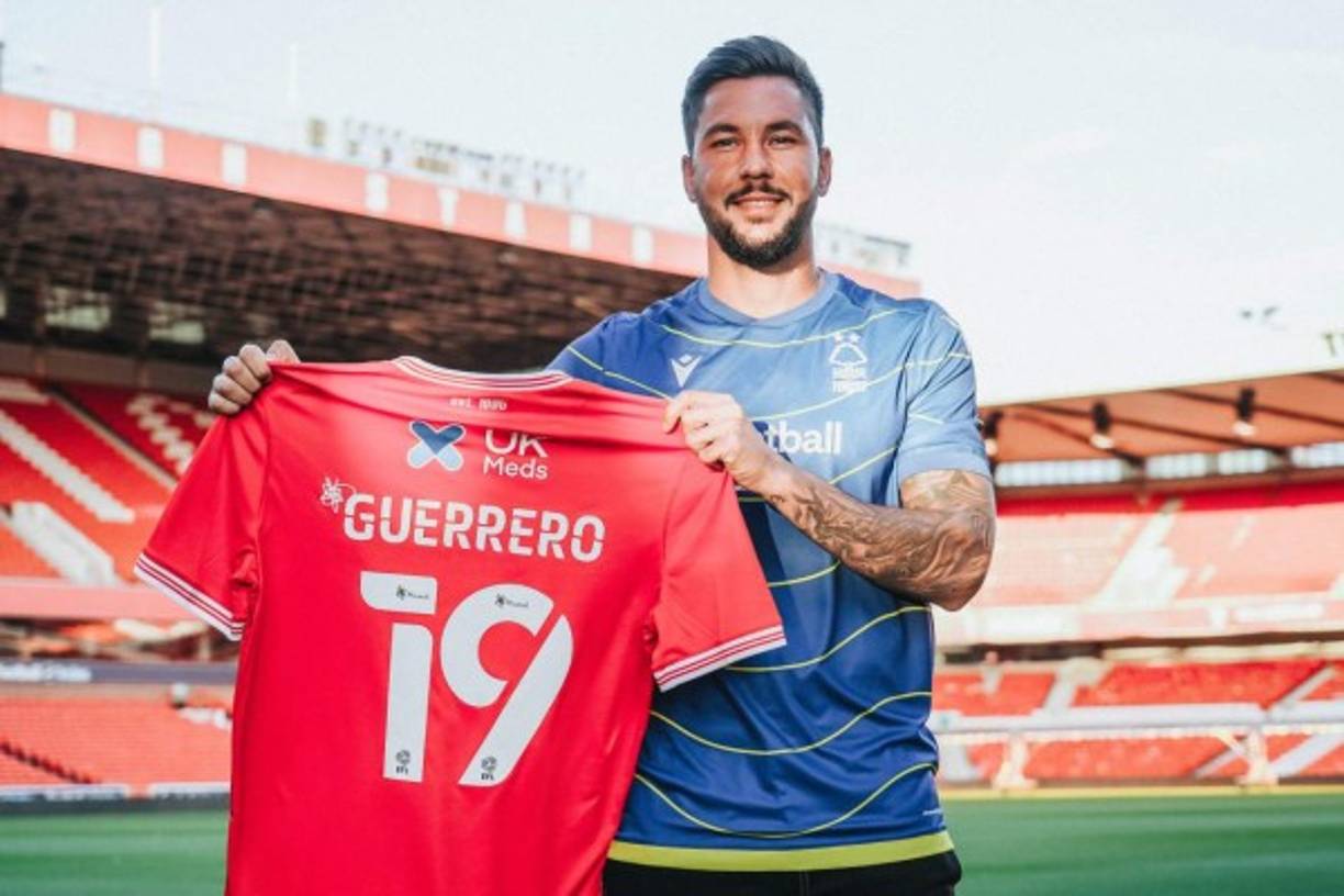 El Nottingham Forest hizo oficial el fichaje del delantero español Miguel Ángel Guerrero. El futbolista de 30 años aterriza en Inglaterra tras medio año en el Leganés. Ha estado jugando este último medio año en Butarque en calidad de cedido después de que el Olympiacos no contase con él tras una temporada y media jugando en Grecia.
