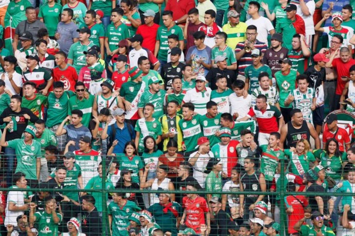 La afición del Marathón le respondió a su equipo al llegar en una buena cantidad.