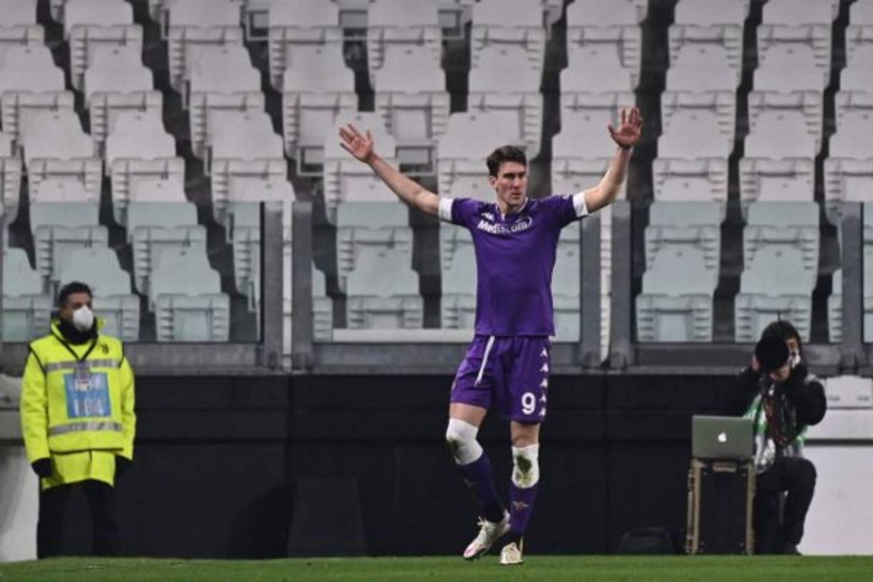 Dusan Vlahovic: Medios italianos informan que el Atlético de Madrid y Tottenham quieren al delantero serbio que pertenece a la Fiorentina. Foto AFP.