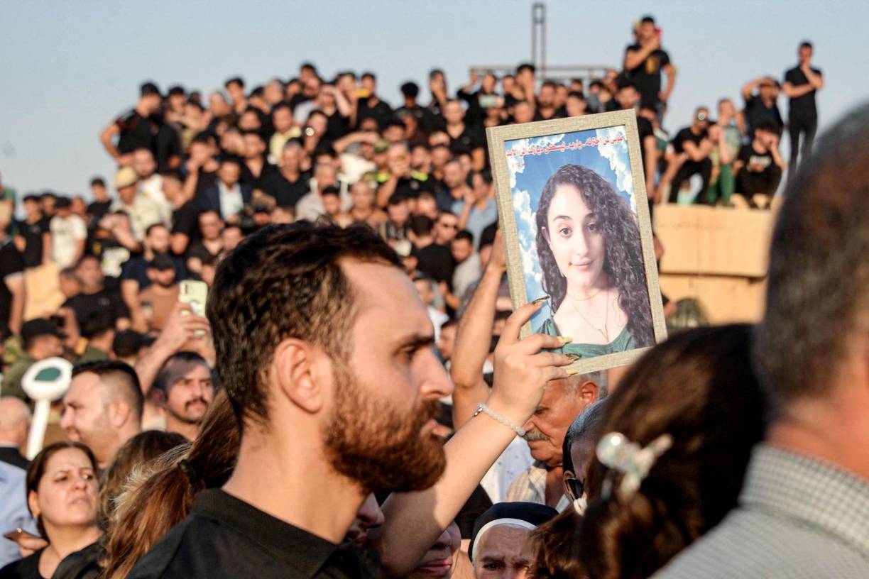 Autoridades policiales ya han logrado arrestar a 14 acusados, entre ellos 10 trabajadores, el dueño de la sala y tres involucrados en el encendido de los fuegos artificiales.