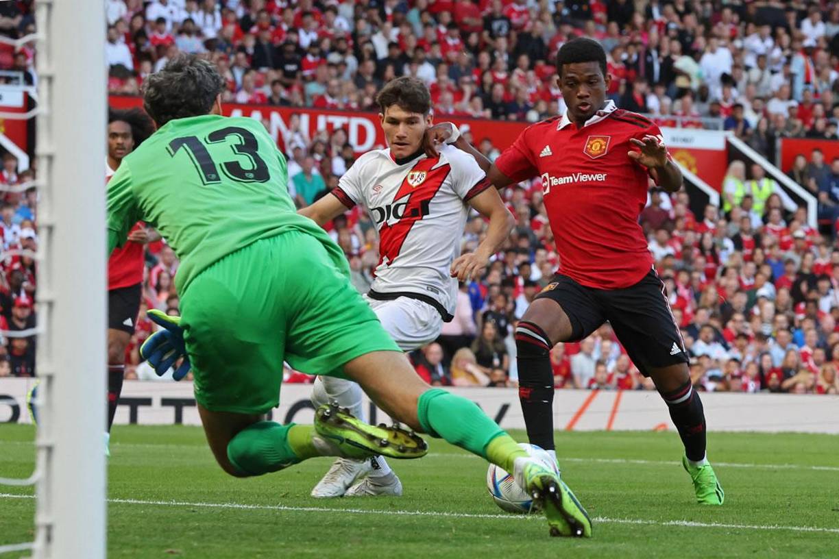Cristiano Ronaldo fue sustituido en el descanso por el marfileño Amad Diallo, que a los tres minutos de entrar al césped abrió el marcador para el Manchester United.
