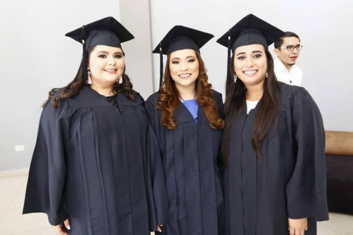 Hilda Ochoa, Rubí Rodríguez y Wendy Mejía.
