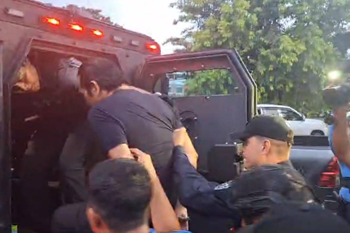 Coto Barrientos, cuenta con una notificación roja emitida por INTERPOL a solicitud de las autoridades de El Salvador.