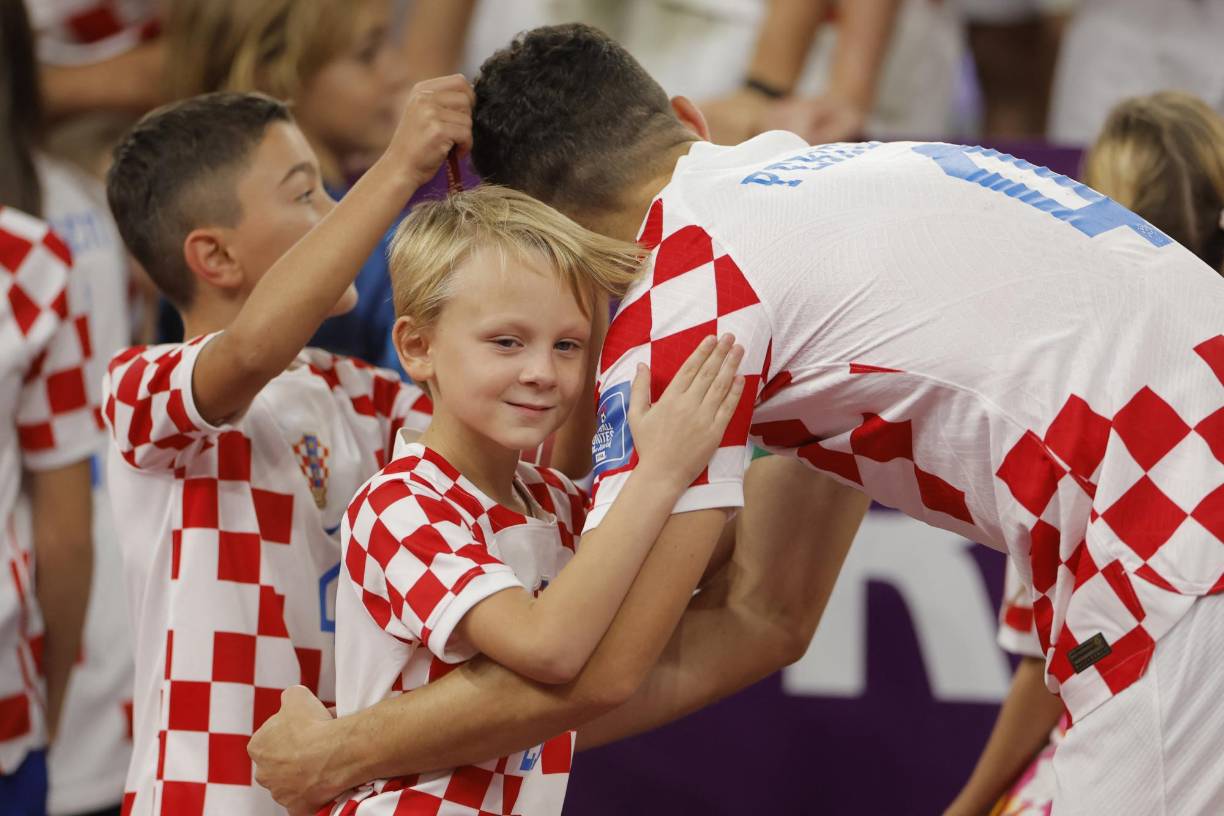 Asimismo, Ivan Perisic, quien estuvo celebrando al lado de sus seres queridos.