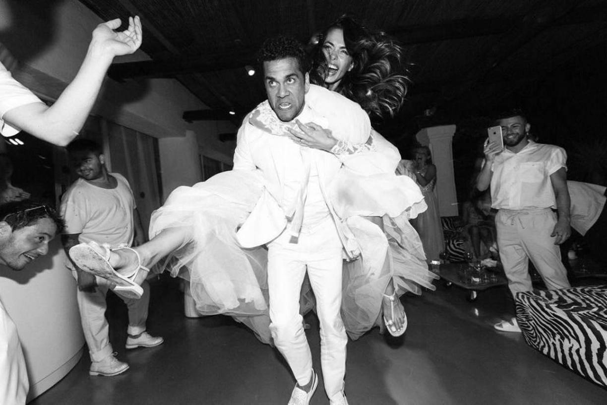 Joana Sanz y Dani Alves todavía son esposos, ya que el brasileño sigue sin firmar los papeles del divorcio y cuenta cómo son esas visitas en prisión.