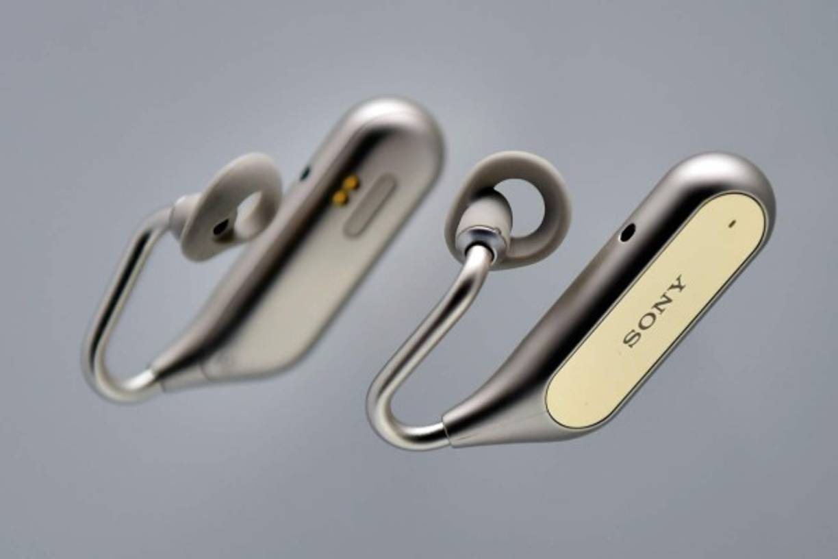 Sony presentó su propio concepto de audífonos inalámbricos.