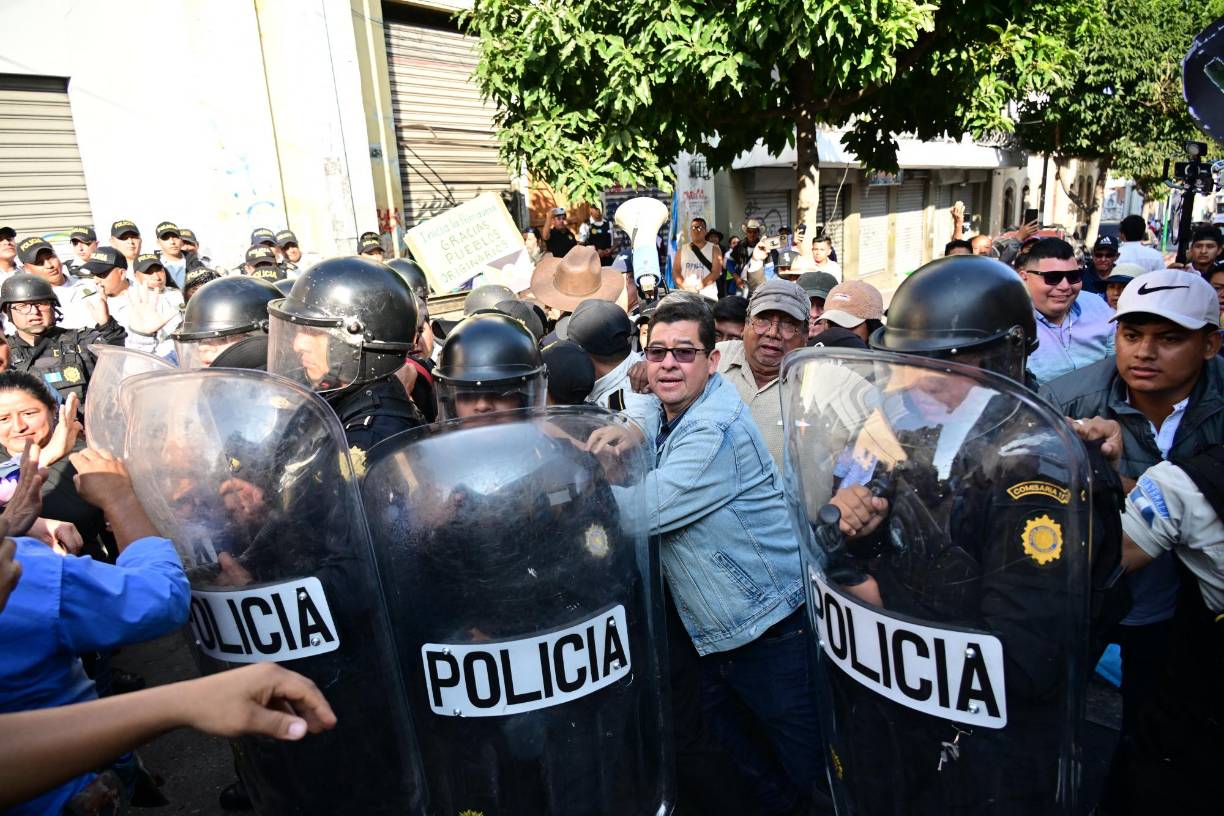 Al evento están invitados nueve jefes de Estado, entre ellos el rey de España, Felipe VI, y los presidentes de Chile, Gabriel Boric; Colombia, Gustavo, Petro, y Panamá, Laurentino Cortizo, entre otros, además del Alto Representante de la Unión para Asuntos Exteriores y Política de Seguridad, Josep Borrell.