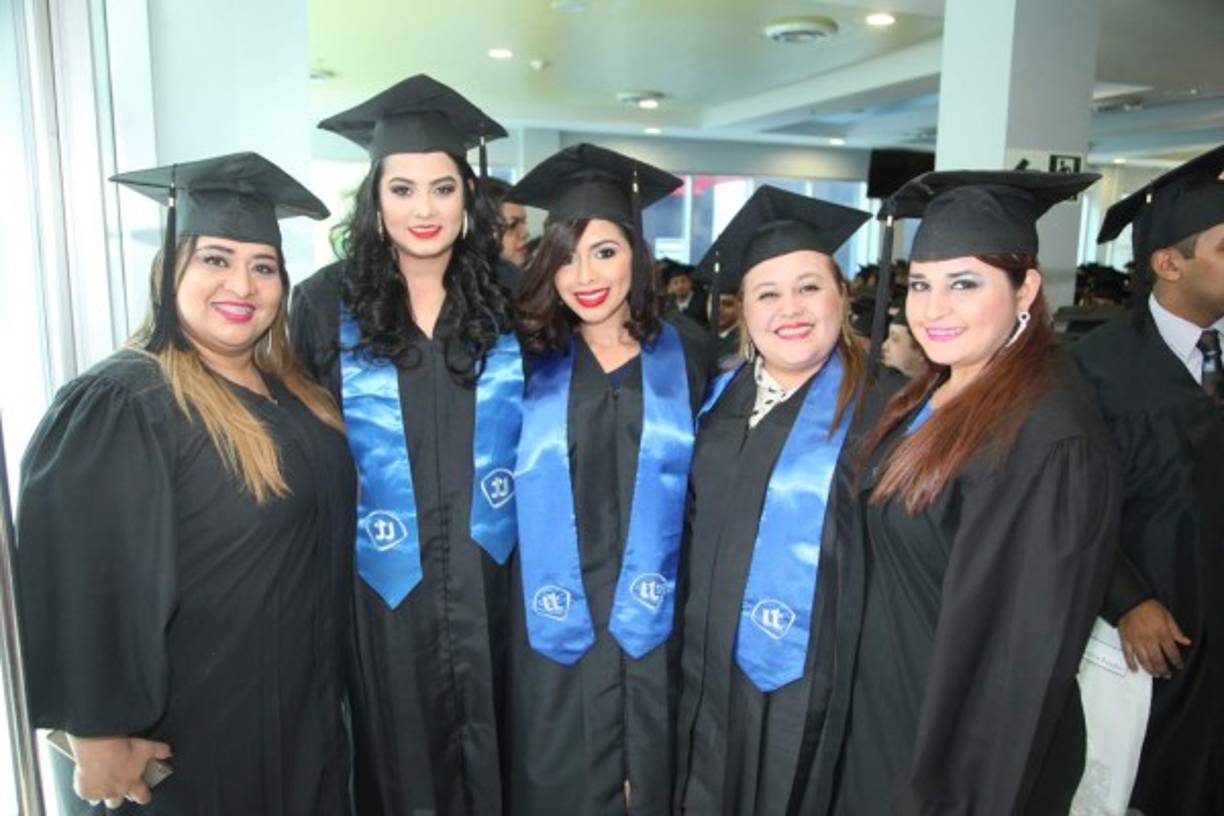 Milagro Castillo, Orquídea Girón, Carolina Rosales, Yexsica Lara y Jessica Padilla.