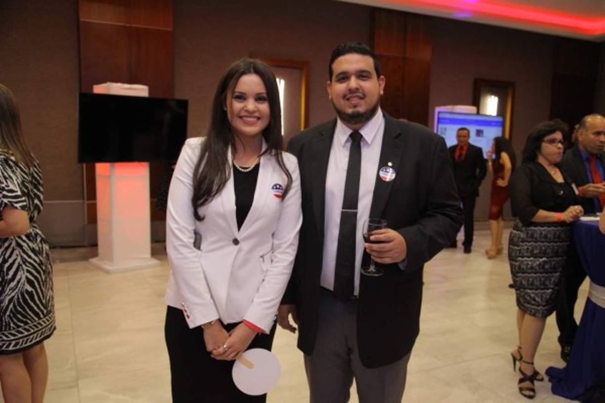 Kimberly O’Connor y Gustavo Zumelsu.