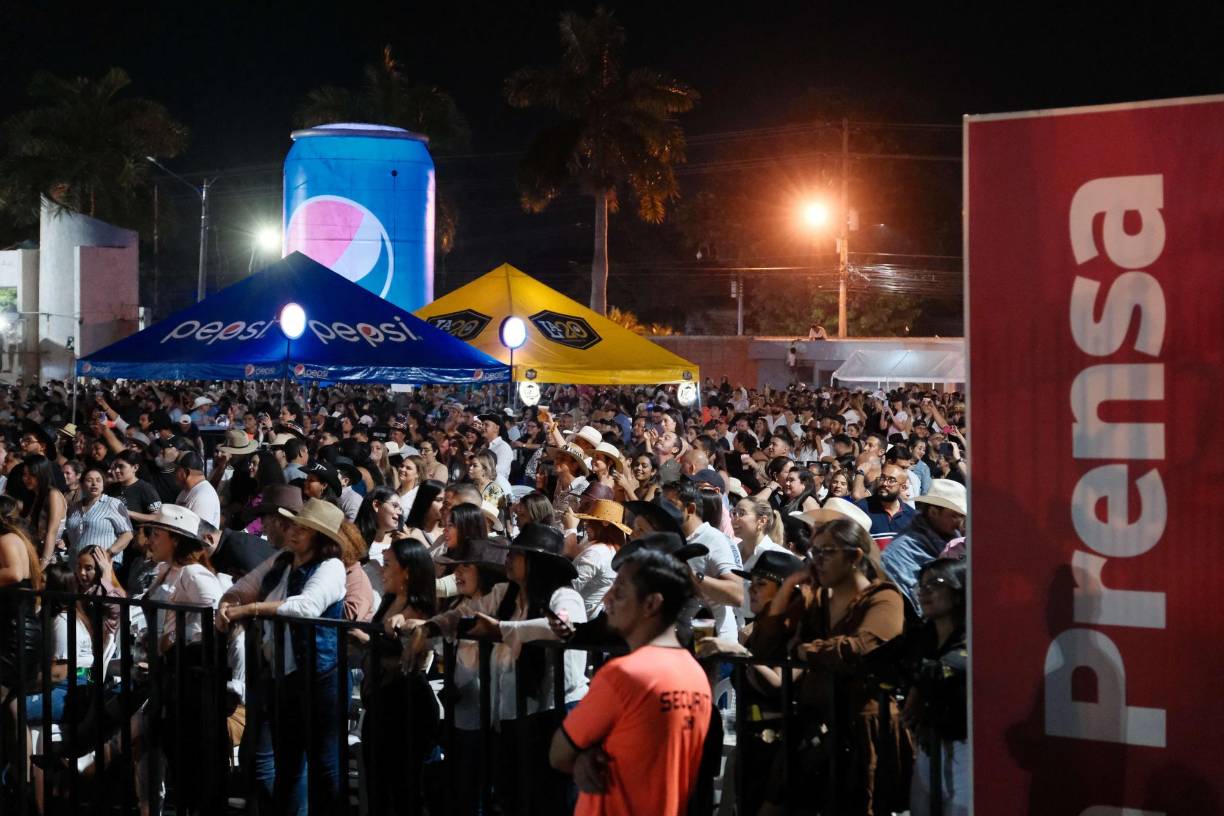 Miles de hondureños asistieron al concierto que fue organizado por Arceyut Producciones y patrocinado por Diario LA PRENSA.