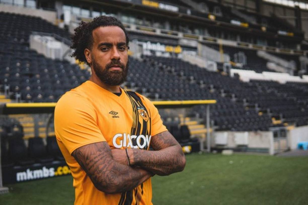 El Hull City ha fichado al medio-defensivo inglés Tom Huddlestone, llega procedente del Derby County. Firmó contrato por una temporada. Foto Twitter Hull City.