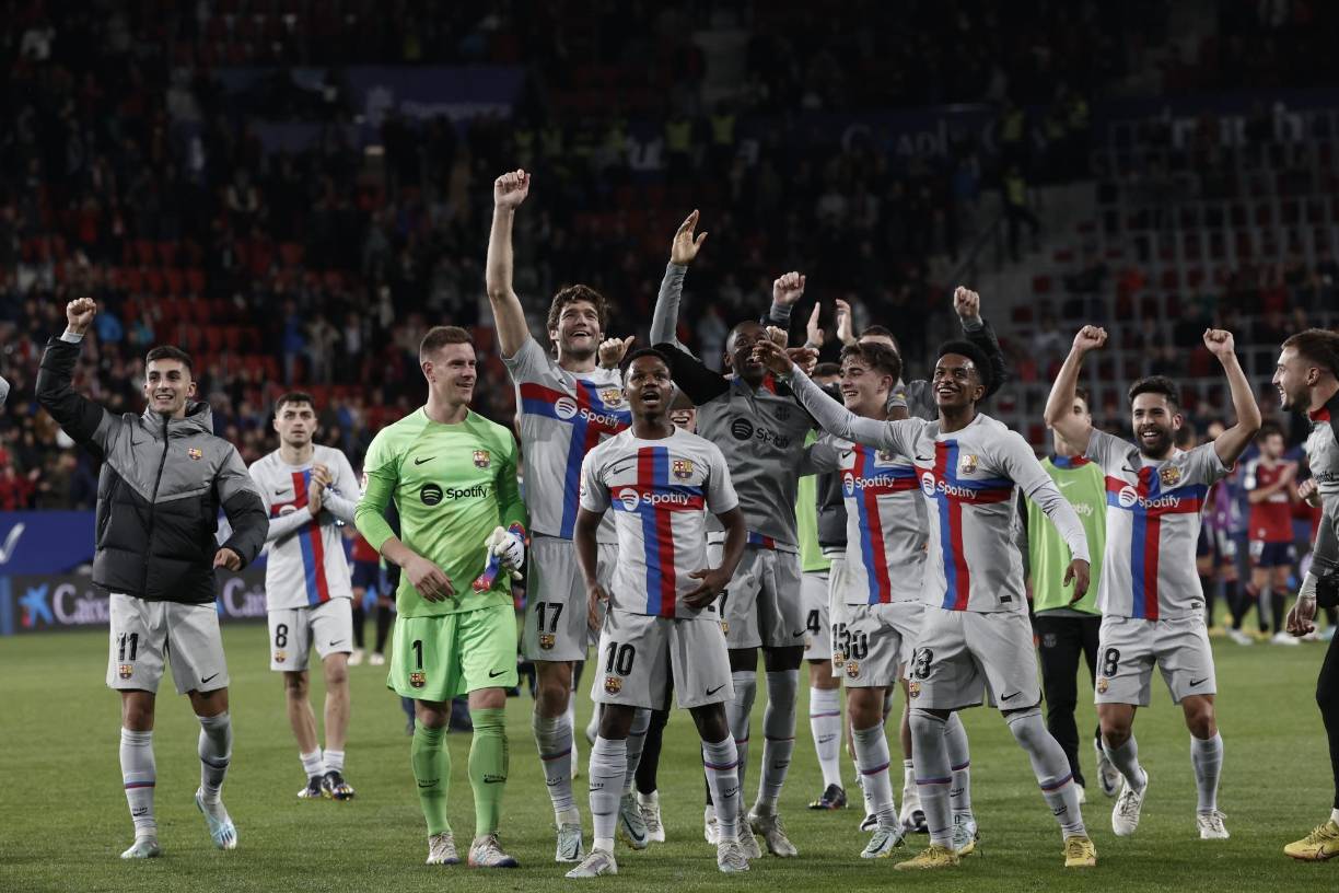 La plantilla del Barcelona festejó a lo grande la victoria que los consolida en la cima.