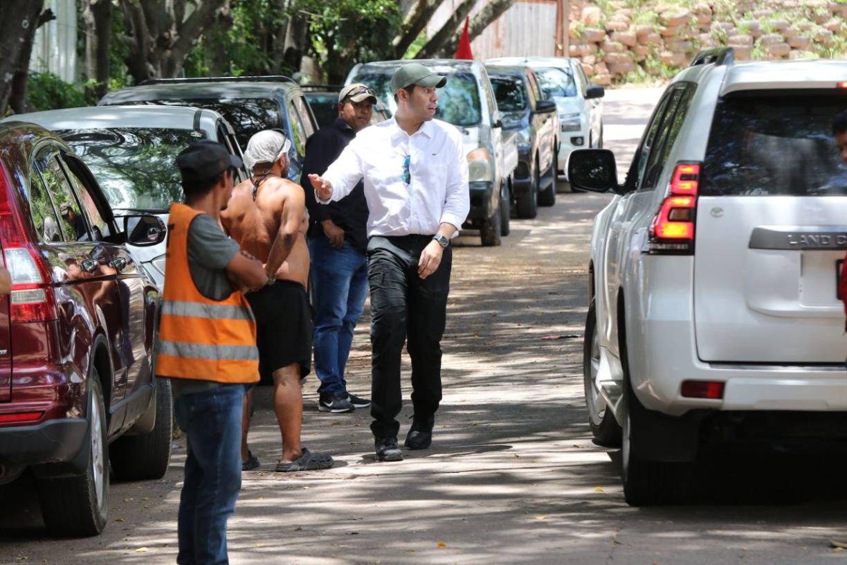 El incidente ocurrido en horas de la mañana dejó a varias personas heridas, entre ellas Frank Zelaya, quienes fueron trasladadas al Hospital Escuela. Zelaya había quedado gravemente herido tras quedar abajo de un busito cuando este impactó contra otro vehículo.