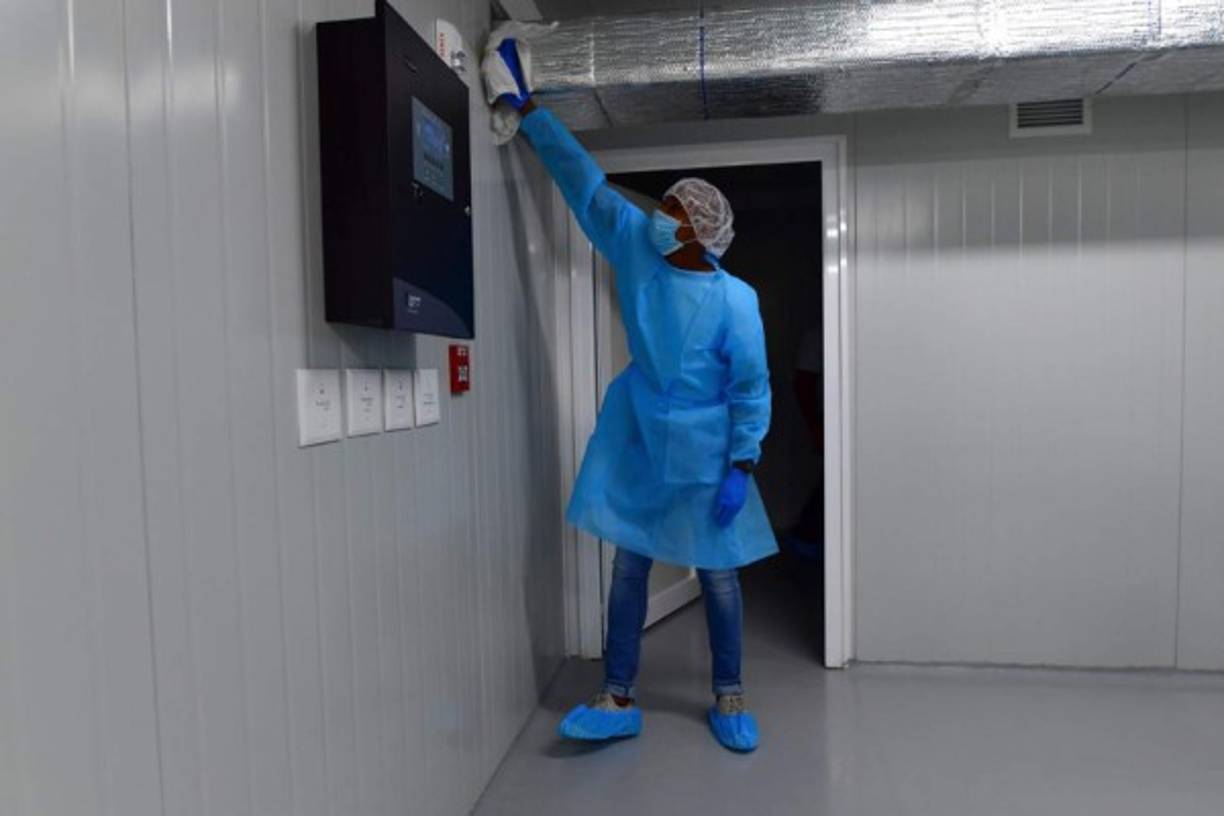 En su cuenta de twitter del Presidente Cortizo se lee: A 28 días de construcción, visitamos el Hospital Integrado Panamá Solidario, una obra de infraestructura que salvará vidas en la batalla contra el Covid-19, hecha con mano panameña, altamente moderno, bioseguro, y con tecnología que facilitará los procesos.