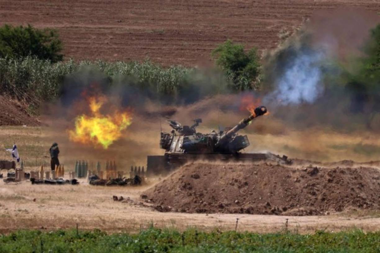 Los objetivos fueron la red de túneles de las milicias y los refugios donde, asegura el Ejército, se esconden líderes de los grupos islamistas, Hamás y la Yihad Islámica, que desde el lunes han disparado miles de cohetes hacia Israel.